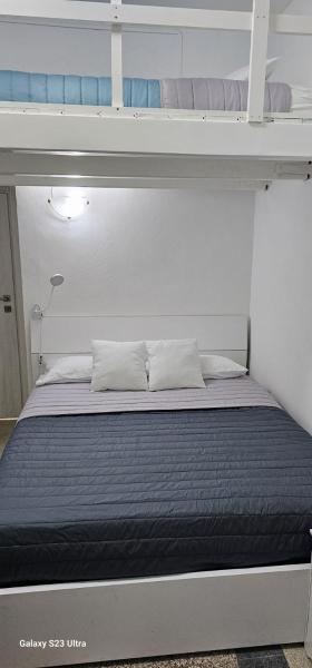 Robin suites